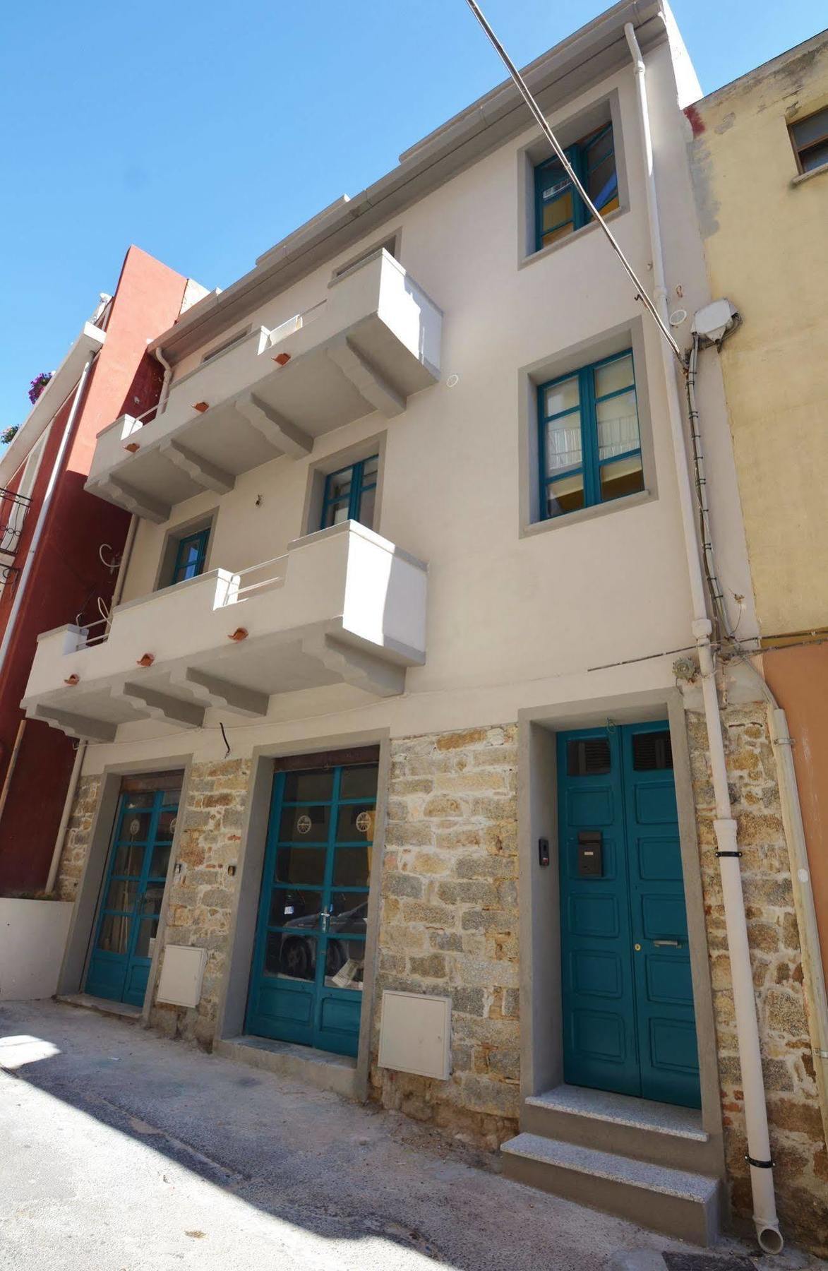 Il Bandito Re Otel Nuoro  Dış mekan fotoğraf