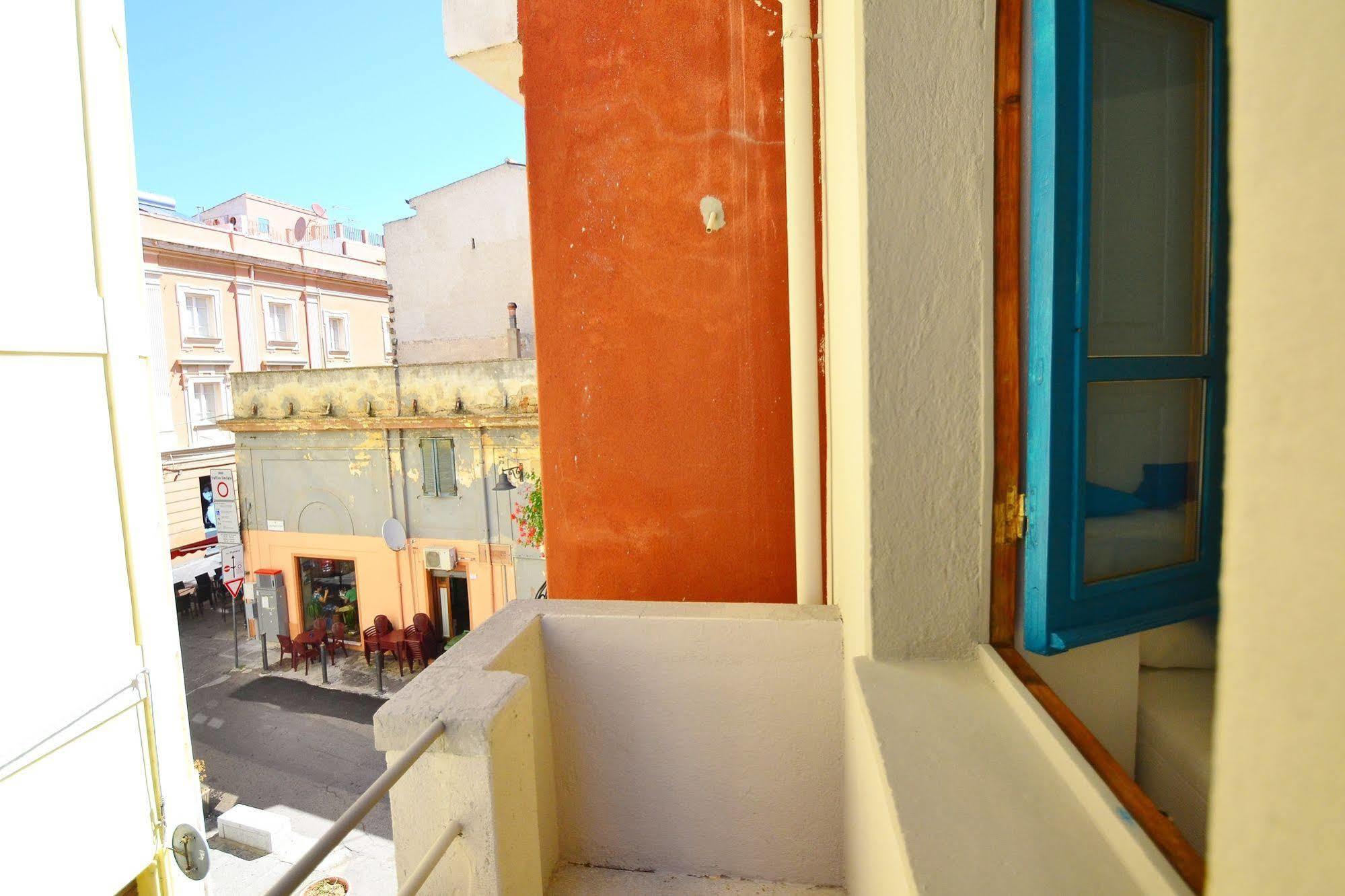 Il Bandito Re Otel Nuoro  Dış mekan fotoğraf